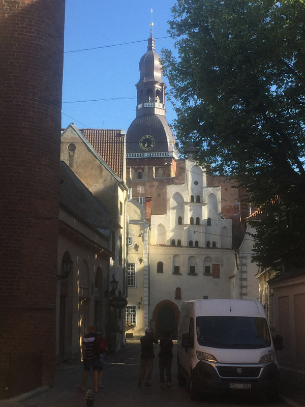 LEBENS-1.jpg
